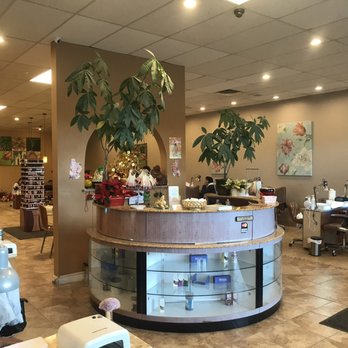 Lucky Nails - Inside - Nail Salons Near Me - Pittsfield, Massachusetts