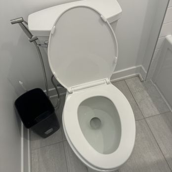 Deisha's Cleaning Service - Toilet bowl cleaning - Home Cleaning Near Me
