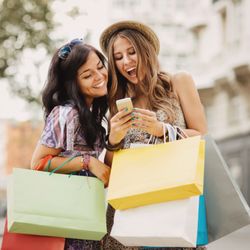 Hilton Head Guest Services - Hilton Head Island is known for its beautiful beaches, but it's also home to a variety of local boutiques. Shop til you drop on HHI!