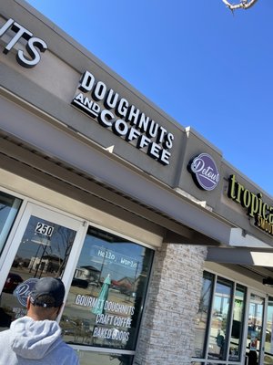 Detour Doughnuts by null