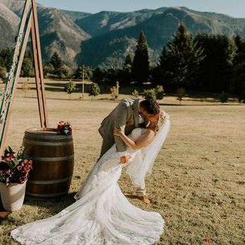 Gorge-ous Weddings - Venues & Event Spaces Near Me - Stevenson, Washington Gorge-ous Weddings - Venues & Event Spaces Near Me - Stevenson, Washington