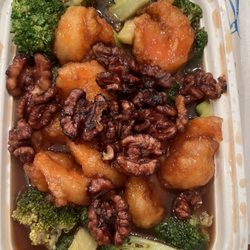 Tokyo Mandarin - Jumbo shrimp with walnuts