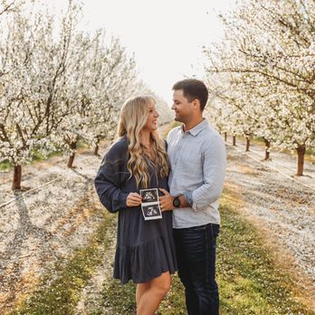 Bridgett Reid Photo - Blossom minis are always a beautiful time of the year! - Event Photography Near Me Bridgett Reid Photo - Blossom minis are always a beautiful time of the year! - Event Photography Near Me
