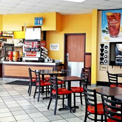 Church's Chicken - Clean restrooms and friendly staff makes our visit a pleasant experience.