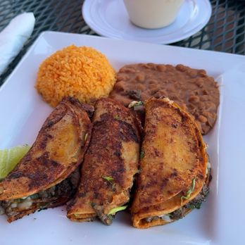Ventura's Taco - Steak Quesadbirra - Mexican Near Me - Milwaukee, Wisconsin