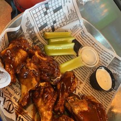 Tipsy's Bar and Pizza - I had the Nashville-hot and Jamaican jerk wings. I'm not a big wings kinda person but I did enjoy. Customer service was great.