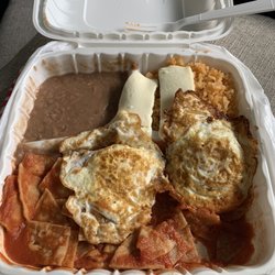 Jalisciense - Chilaquiles Breakfast Plate