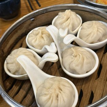 Osmanthus Dim Sum Lounge - Shanghai pork soup dumplings - Cocktail Bars Near Me - San Francisco, California Osmanthus Dim Sum Lounge - Shanghai pork soup dumplings - Cocktail Bars Near Me - San Francisco, California