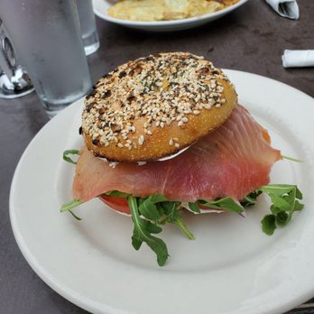 Beacon Bread Company - Bagel sammich - Breakfast & Brunch Near Me - Beacon, New York