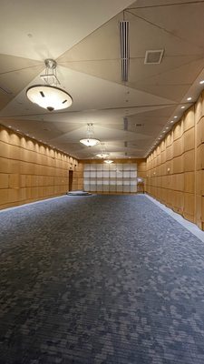 Ronald Reagan Building and International Trade Center Food Court by null