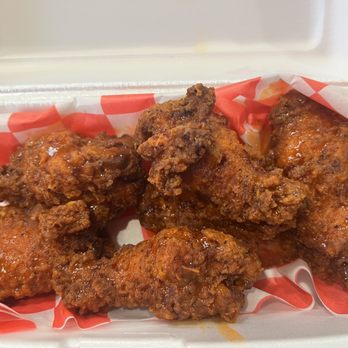 Bird House - Buffalo crispy wings - Chicken Shop Near Me - Nipton, California Bird House - Buffalo crispy wings - Chicken Shop Near Me - Nipton, California
