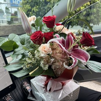 La Petite Fleur - Florists Near Me - Glendora, California