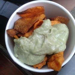 Veggie Patch - Sweet potato crisps with vegan mayo
