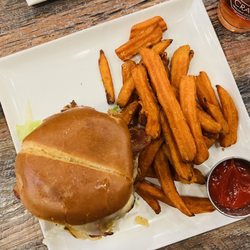 Craft 96 Draught House + Kitchen - Fried Jalapeño Chicken Sandwich