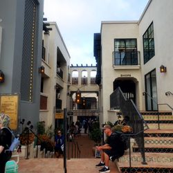 La Plaza La Jolla