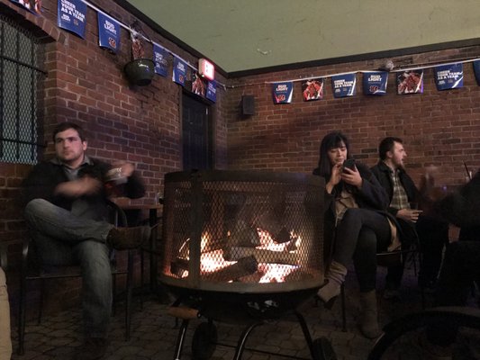 Arlin's Bar & Garden by null