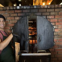 Pollos A La Brasa Fiesta - Wood burning grill