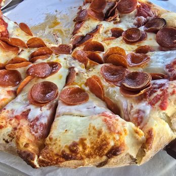 Barro's Pizza - 16 inch, 12 slice Pepperoni - Pizza Near Me - Whittier, California