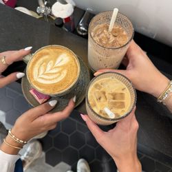 Kunu Coffee - Iced Chai, Iced Blonde Latte with Lavender, the "Queen Bee".