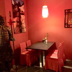 Lao Xiang - Red walls at Lao Xiang