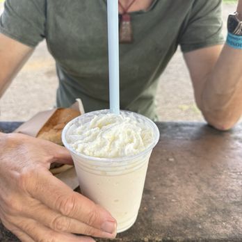 Hanalei Burger - Vanilla shake - Food Trucks Near Me - Hanalei, Hawaii Hanalei Burger - Vanilla shake - Food Trucks Near Me - Hanalei, Hawaii