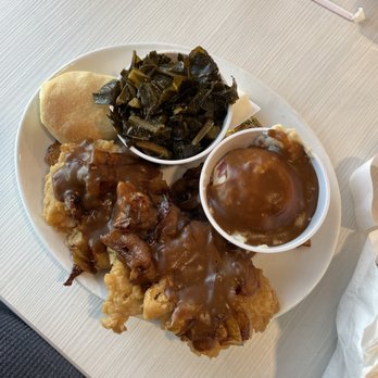 Virginia Diner - Crispy Fried Pork Loin w/mashed potatoes, collards - Diners Near Me - Wakefield, Virginia