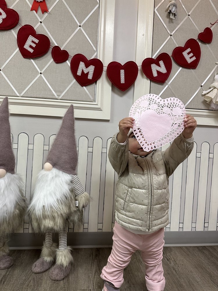 CHATEAU ELITE DAYCARE Updated September 2024 53 Photos 800 S Rt