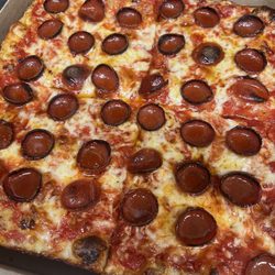 Enzo’s Pizza - Cup n char pepperoni