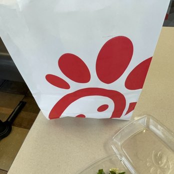 Chick-fil-A - ows a plastic container with a salad in it - Fast Food Near Me - Macon, Georgia Chick-fil-A - ows a plastic container with a salad in it - Fast Food Near Me - Macon, Georgia