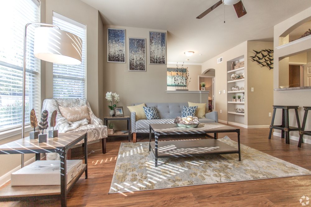 THE LAKES AT WESTVIEW APARTMENTS Updated October 2024 44 Photos & 19 Reviews 1900 Westview