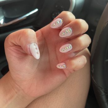 Silky Nails - Nail Salons Near Me - Irving, Texas