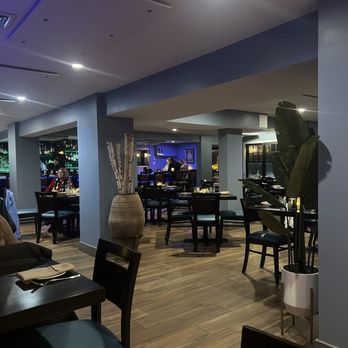 La Baia - Seating - Mediterranean Near Me - Plymouth, Massachusetts La Baia - Seating - Mediterranean Near Me - Plymouth, Massachusetts