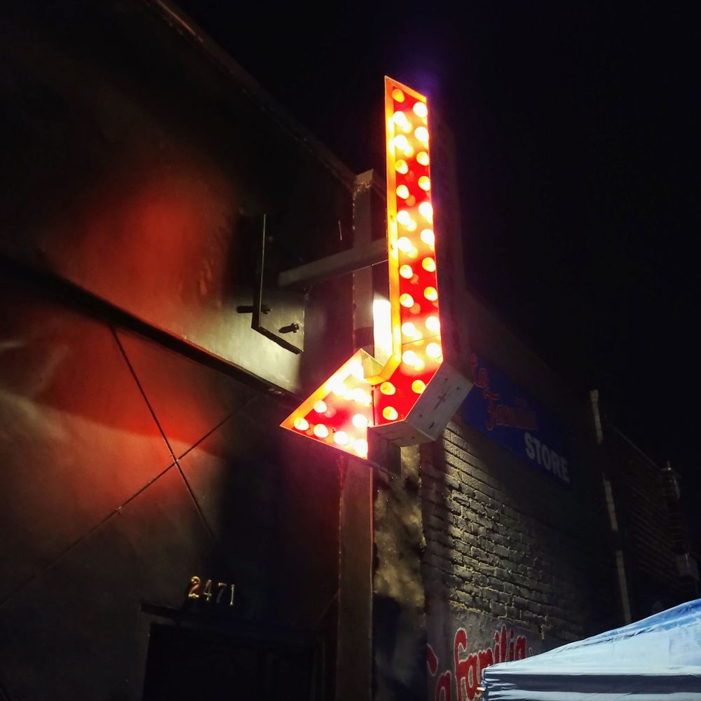 HOLIDAY BAR - Outside - Bars Near Me - Los Angeles, California