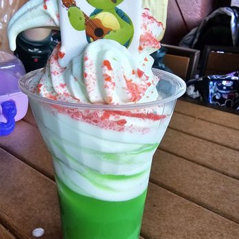 Pineapple Lanai - Holiday Float - Desserts Near Me - Orlando, Florida