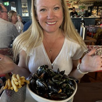 Waterfront Fishouse - Seafood Near Me - Oban, AGB Waterfront Fishouse - Seafood Near Me - Oban, AGB