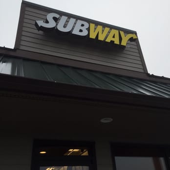 Subway - a subway sign on the roof of a building - Fast Food Near Me - Albany, Oregon