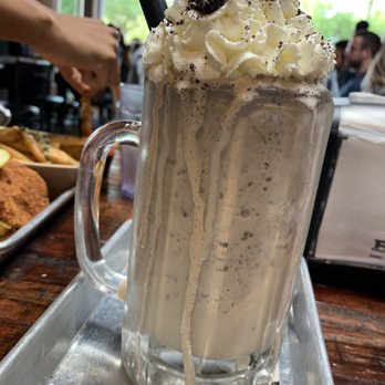 Burger Bench - Cookies and cream milkshake - American Near Me - Escondido, California