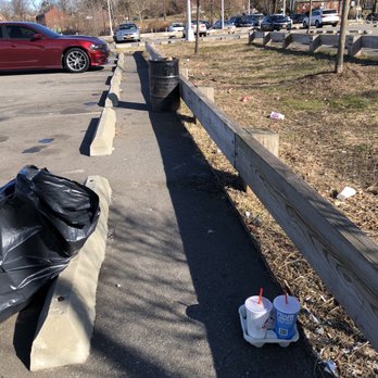 Little Bay Park - There was a garbage can 15 feet to either side of this fast food drink tray. SMH. We cleaned it up. - Parks Near Me - Bayside, New York Little Bay Park - There was a garbage can 15 feet to either side of this fast food drink tray. SMH. We cleaned it up. - Parks Near Me - Bayside, New York
