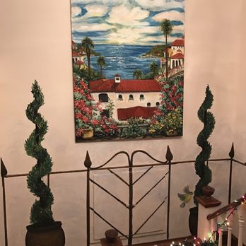 Aunt M's Illustrated Inn - Bed & Breakfast Near Me - San Saba, Texas