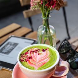 Remi Flower & Coffee - Rose Matcha Latte (@joeynht)