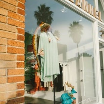 Flannel - Women's Clothing Near Me - Los Angeles, California Flannel - Women's Clothing Near Me - Los Angeles, California