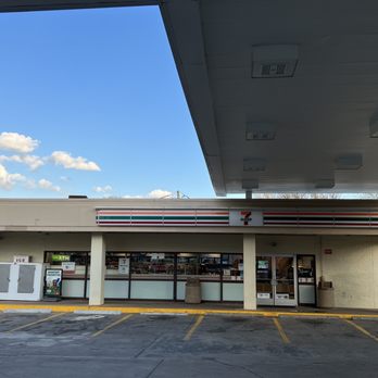Exxon - Convenience Store - Gas Stations Near Me - CHARLOTTE, North Carolina Exxon - Convenience Store - Gas Stations Near Me - CHARLOTTE, North Carolina