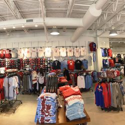 Rally House Philadelphia Premium Outlets