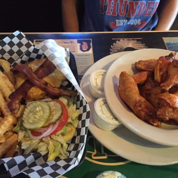 Callahan's West - Monday burger special and wings ! Awesome food - Pubs Near Me - Lenexa, Kansas