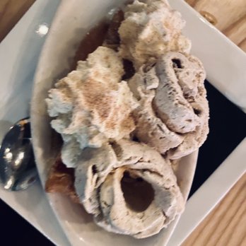 Salt + Smoke - Cinnamon ice cream with cold "apple pie" - Bars Near Me - Saint Louis, Missouri Salt + Smoke - Cinnamon ice cream with cold "apple pie" - Bars Near Me - Saint Louis, Missouri