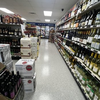 1 Stop Liquor - Interior - Beer, Wine & Spirits Near Me - Shepherdsville, Kentucky 1 Stop Liquor - Interior - Beer, Wine & Spirits Near Me - Shepherdsville, Kentucky