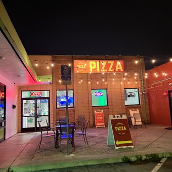 La Quinta Pizza - Outside - Pizza Near Me - Redwood City, California La Quinta Pizza - Outside - Pizza Near Me - Redwood City, California
