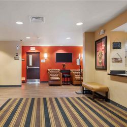 Extended Stay America - Pittsburgh - Monroeville - Lobby and Guest Check-in