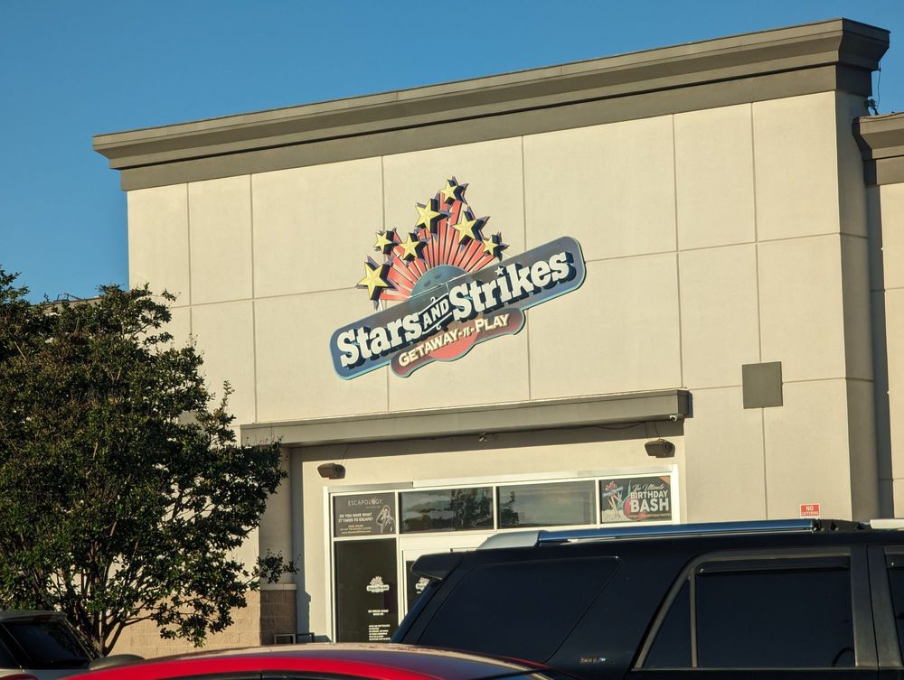 STARS AND STRIKES FAMILY ENTERTAINMENT CENTER Updated November 2024