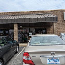 Mcknight Hardware - Plenty of parking and right on Bessemer!